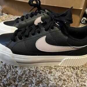 Nike Women's  Trainers